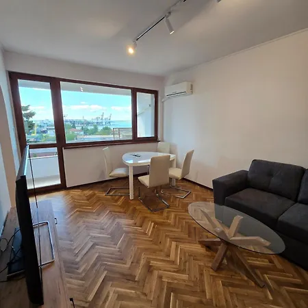 Super Lovely Apartment Burgas