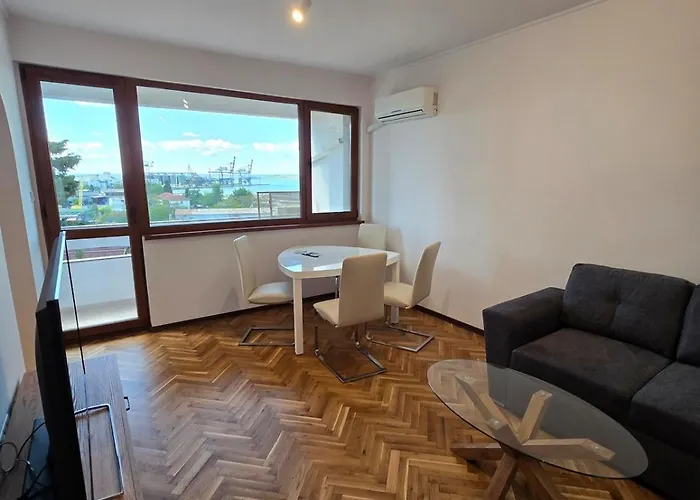 Super Lovely Appartement Burgas